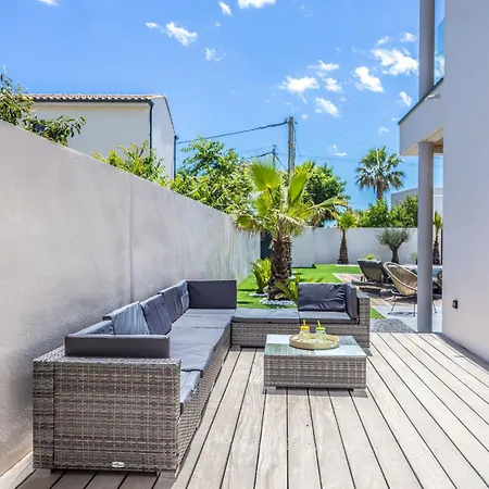 Rochelongue By Interhome